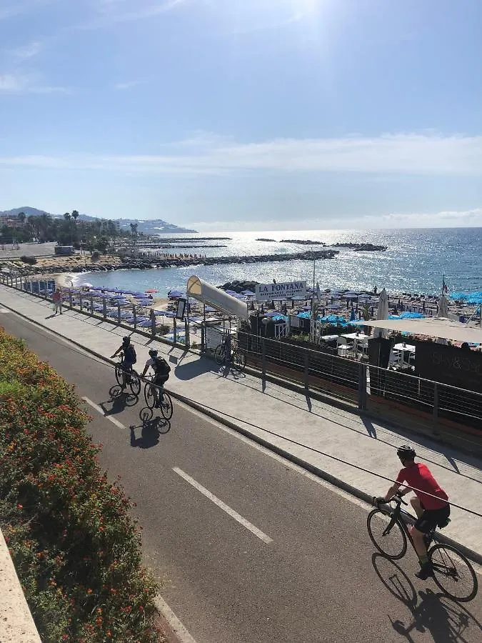 Nonsolomare Wifi Aria Condizionata Parcheggio Apartment Sanremo Italy